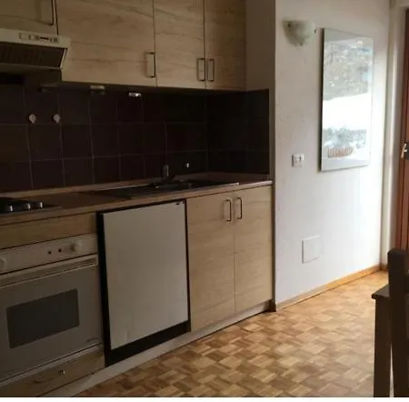 Miniappartamento Courmayeur Recentemente Ristrutturato, Giardino Condominiale Con Giochi, Portineria, Locale Ripostiglio Al Piano, 2 Parcheggi Pubblici, Fermata Bus All'ingresso, 15 Min A Piedi Dal Centro Citta *